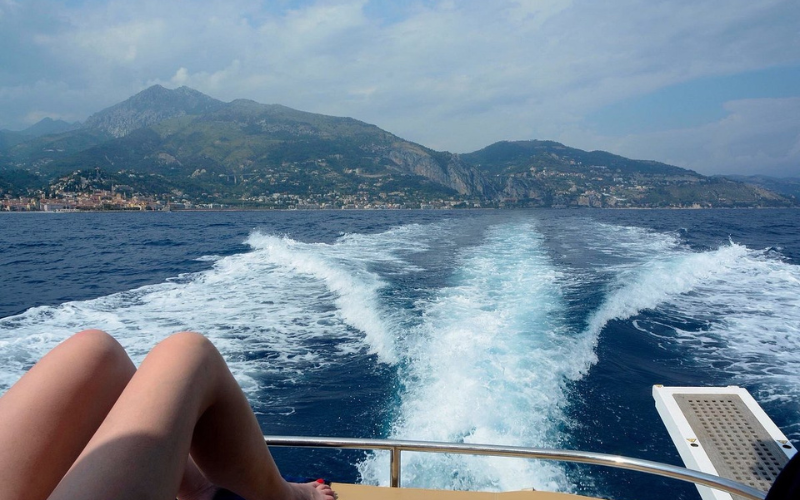 Boat Hire Nice vs Cannes